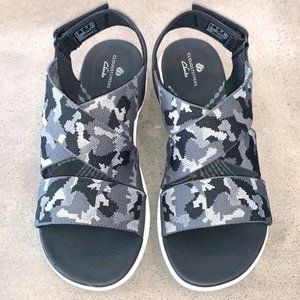 Clarks Cloudsteppers Gray Black Camouflage Mira Lily Size 8 1/2 NWOB Never worn